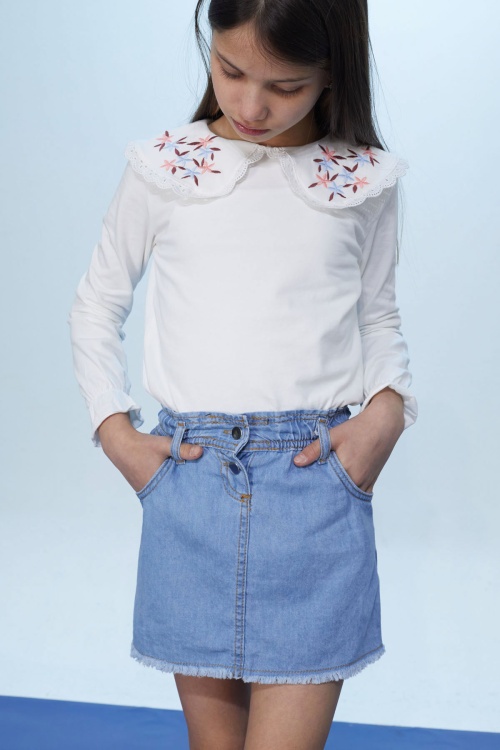 Beyaz Çiçek Nakışlı Bluzlu Kot Etekli Kız Çocuk Takım 18447