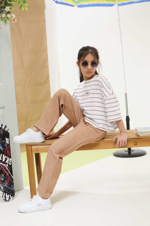 Kahve Çizgili Oversize Tişörtlü Pantolonlu Kız Çocuk Takım 18621