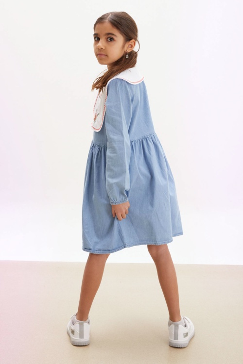 Mavi Çiçek Nakışlı Bebe Yaka Kız Çocuk Jean Elbise 17940