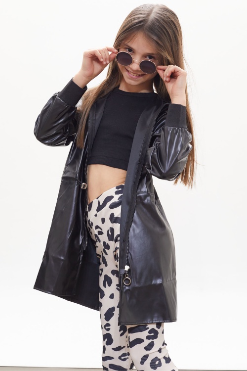 Siyah Kapüşonlu Uzun Kesim Kız Deri Görünümlü Mont 16779