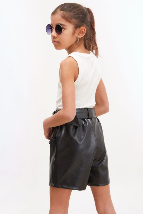 Siyah Kemerli Ön Cepli Kız Çocuk Deri Şort 18216