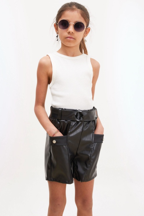 Siyah Kemerli Ön Cepli Kız Çocuk Deri Şort 18216