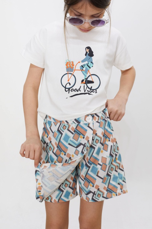 Turkuaz Desenli Şort Etekli Tişörtlü Kız Çocuk Takım 18475