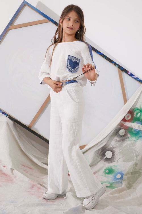 Beyaz Kalp Nakışlı Cepli Oversize Croplu Kız Çocuk Alt Üst Takım 18943