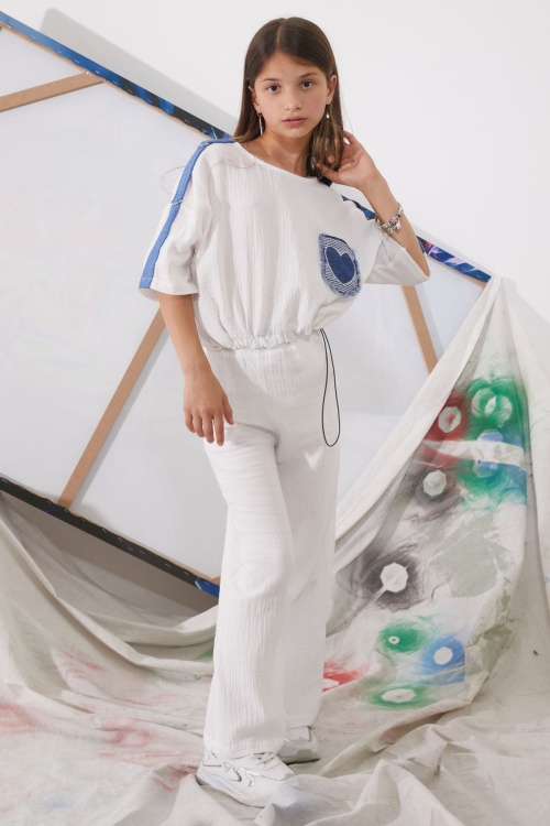 Beyaz Kalp Nakışlı Cepli Oversize Croplu Kız Çocuk Alt Üst Takım 18943