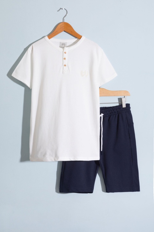 Beyaz Kısa Kollu Düğmeli Tişörtlü Erkek Çocuk Şortlu Takım 18640