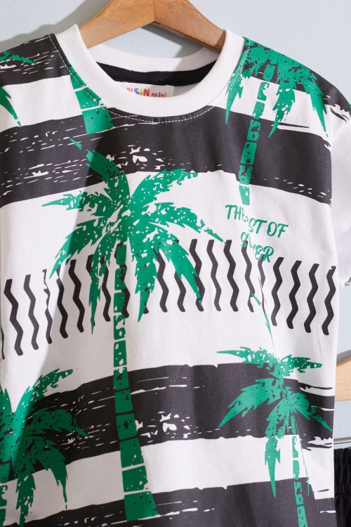 Beyaz Palmiye Baskılı Tişörtlü Erkek Çocuk Şortlu Takım 18850