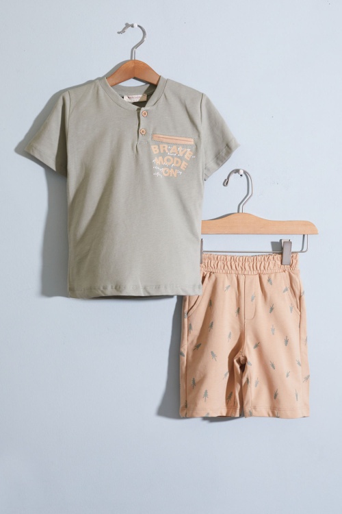 Haki Çam Ağacı Desenli Şortlu Tişörtlü Erkek Çocuk Takım 18870
