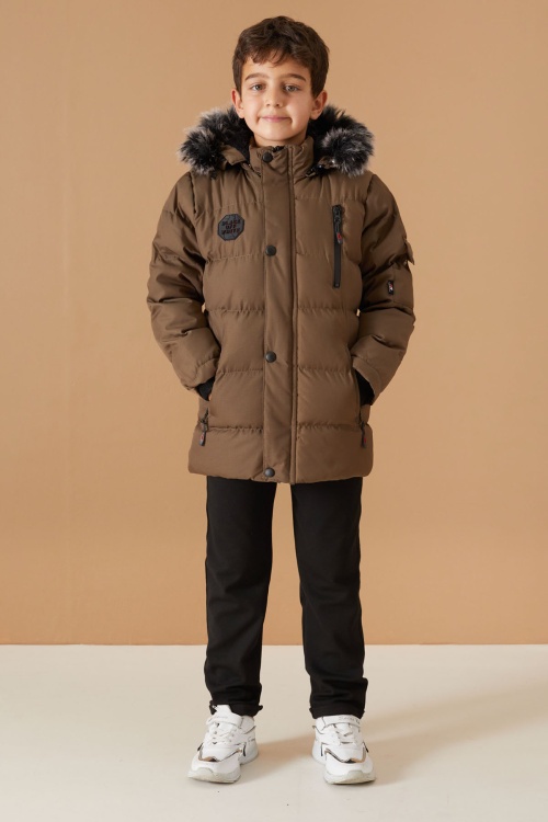 Kahverengi Arma Detaylı Fermuar Cepli Erkek Çocuk Kürklü Kapşonlu Mont 19070