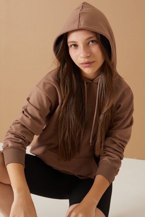 Kahverengi Yazı Kabartma Baskılı Kapüşonlu Kız Çocuk Sweatshirt 19310