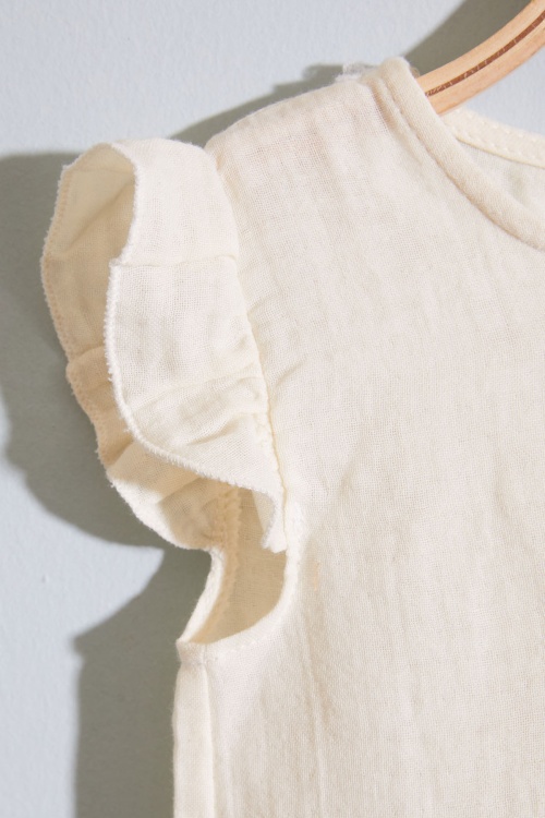 Kız Bebek Ekru Çiçek Nakışlı Bluzlu Şortlu Takım 18915