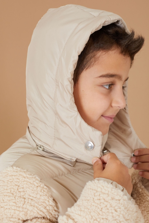 Krem Kapüşonlu Astarlı Erkek Çocuk Peluş Mont 19322