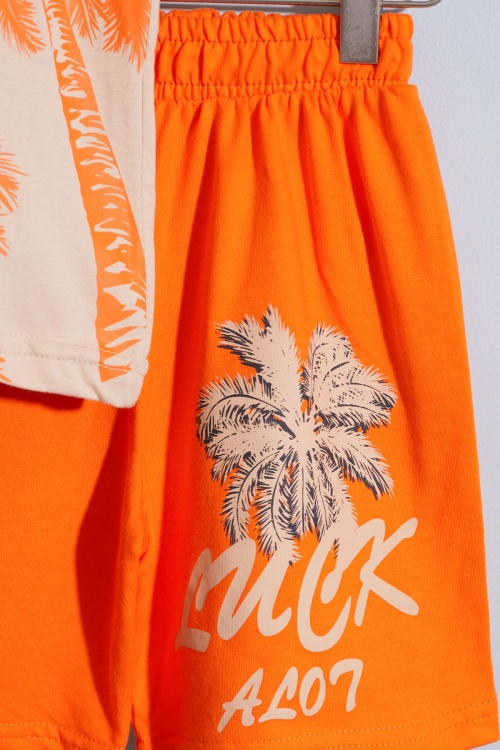 Krem Luck Yazı Baskılı Tişörtlü Erkek Çocuk Şortlu Takım 18843