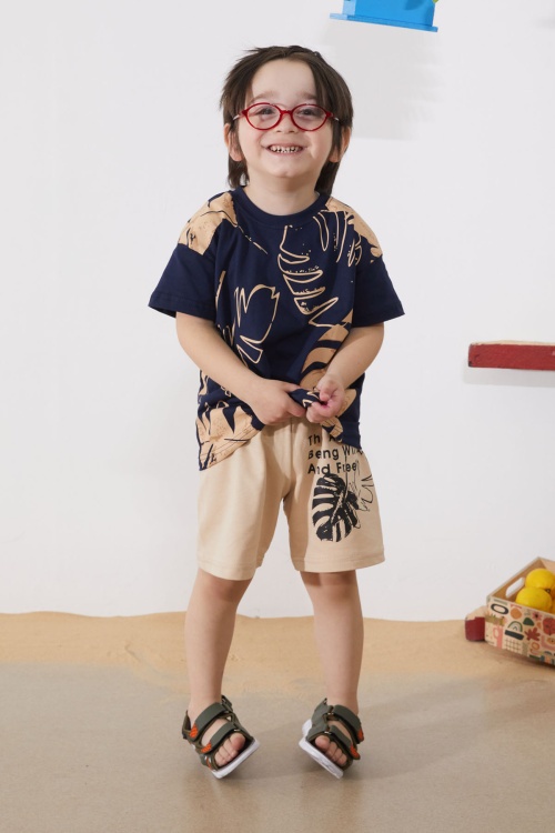 Lacivert Yaprak Desenli Tişörtlü Erkek Çocuk Şortlu Takım 18851