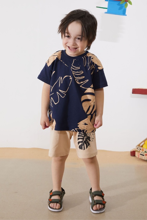 Lacivert Yaprak Desenli Tişörtlü Erkek Çocuk Şortlu Takım 18851