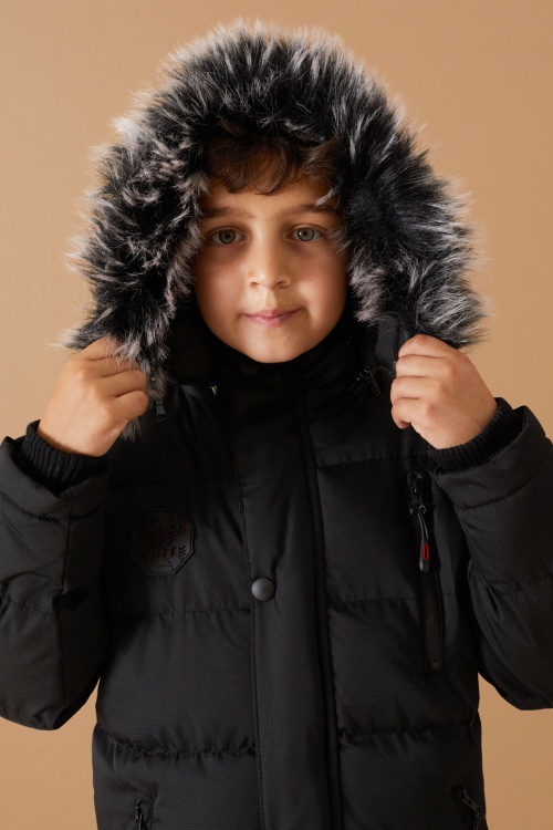 Siyah Arma Detaylı Fermuar Cepli Erkek Çocuk Kürkü Kapşonlu Mont 19067