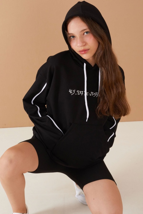 Siyah Baskılı Kız Çocuk Şeritli Kapüşonlu Sweatshirt 19219