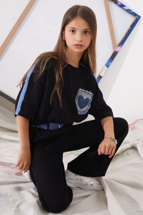 Siyah Kalp Nakışlı Cepli Oversize Croplu Kız Çocuk Alt Üst Takım 18941