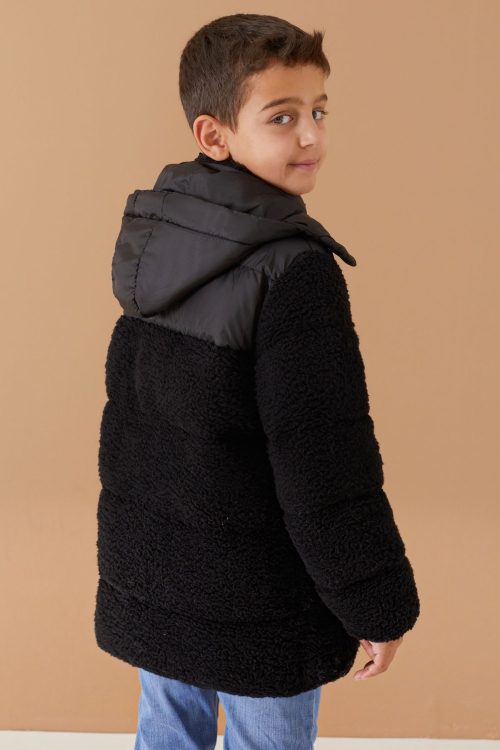 Siyah Kapüşonlu Astarlı Erkek Çocuk Peluş Mont 19321