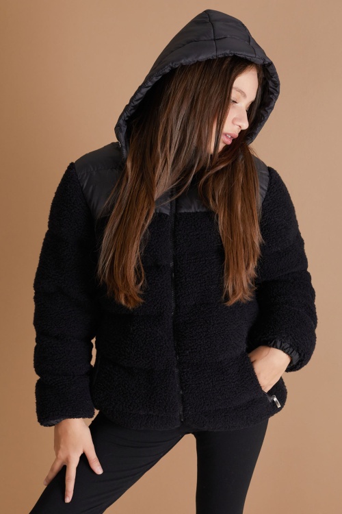 Siyah Kapüşonlu Astarlı Kız Çocuk Peluş Mont 19317