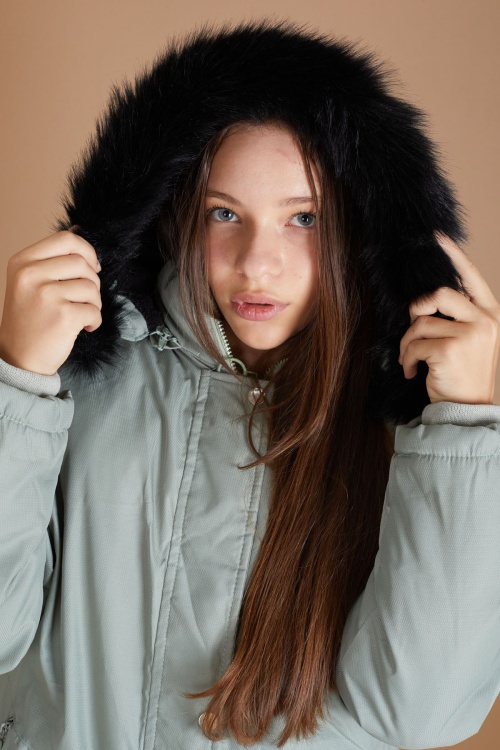 Yeşil Kürklü İçi Astarlı Çıkarılabilir Kapüşonlu Kız Çocuk Mont 19354