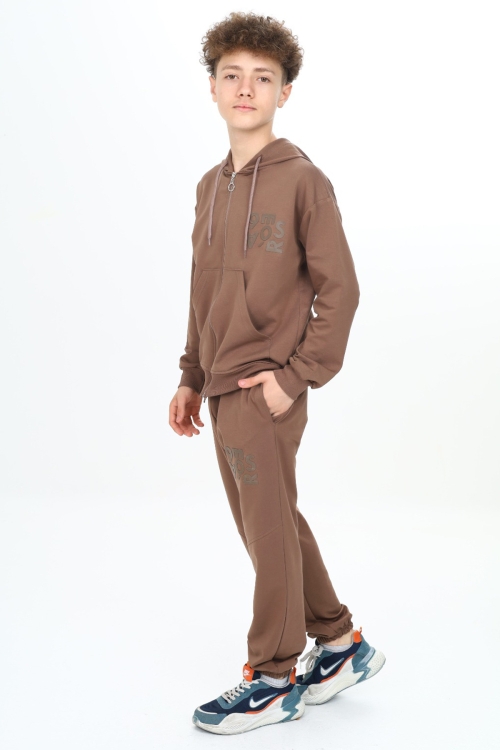 Kahve Yazı Baskılı Kapüşonlu Hırkalı Erkek Çocuk Eşofman Takımı 19227