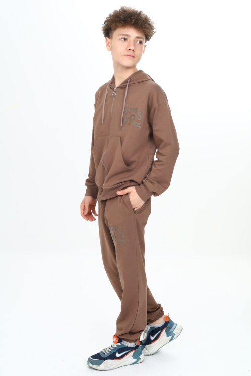 Kahve Yazı Baskılı Kapüşonlu Hırkalı Erkek Çocuk Eşofman Takımı 19227