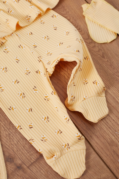 Kız Bebek Sarı Çiçek Desenli Önlüklü 5li Hastane Çıkışı Seti 19481