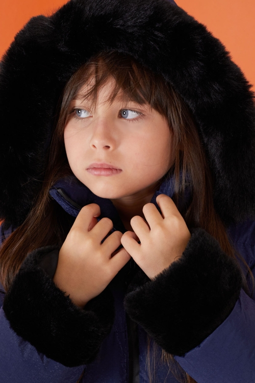 Lacivert Kolu Kürk Detaylı Kapüşonlu Kız Çocuk Şişme Mont 19513