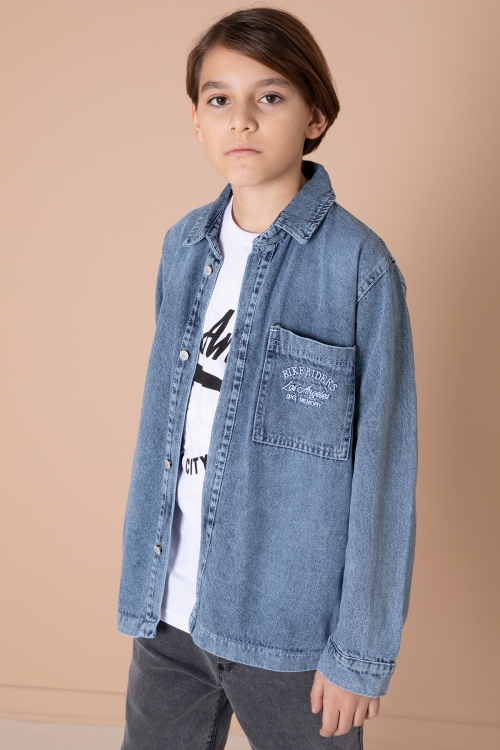 Mavi Yazı Nakışlı Jean Gömlekli ve Tişörtlü Erkek Çocuk 2li Takım 20033