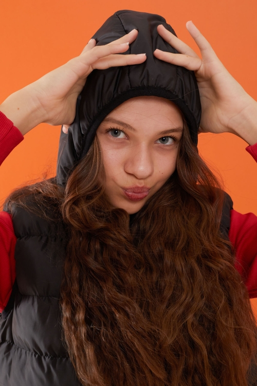 Siyah Kapüşonlu Fermuar Cepli Çocuk Şişme Yelek 17532