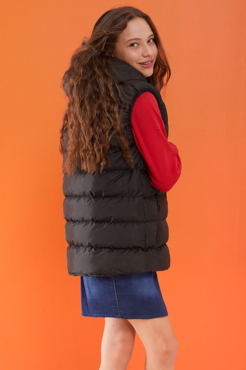 Siyah Kapüşonlu Fermuar Cepli Çocuk Şişme Yelek 17532