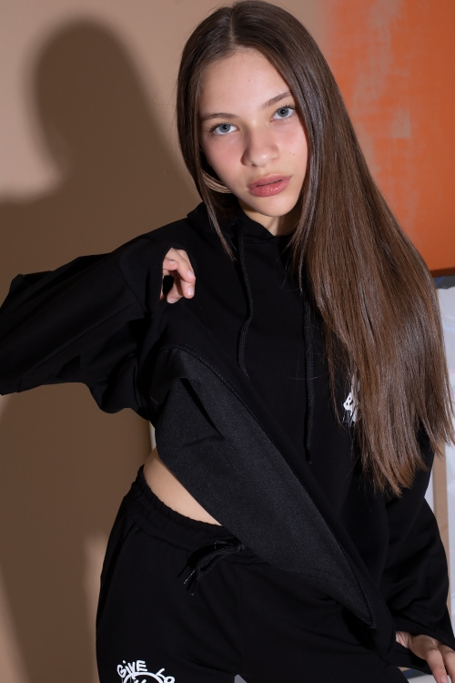 Siyah Sırt Baskılı Kapüşonlu Kız Çocuk Eşofman Takımı 19562