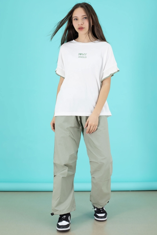 Açık Haki Yazılı Oversize Tişörtlü Paraşüt Pantolonlu Kız Çocuk Takım 20295