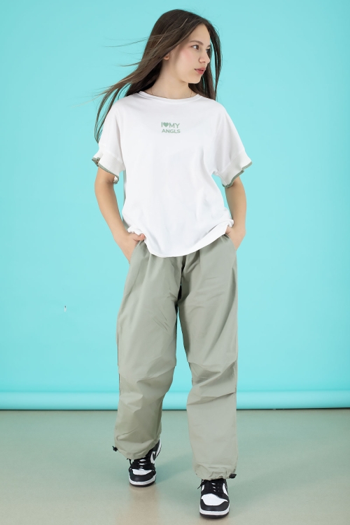 Açık Haki Yazılı Oversize Tişörtlü Paraşüt Pantolonlu Kız Çocuk Takım 20295