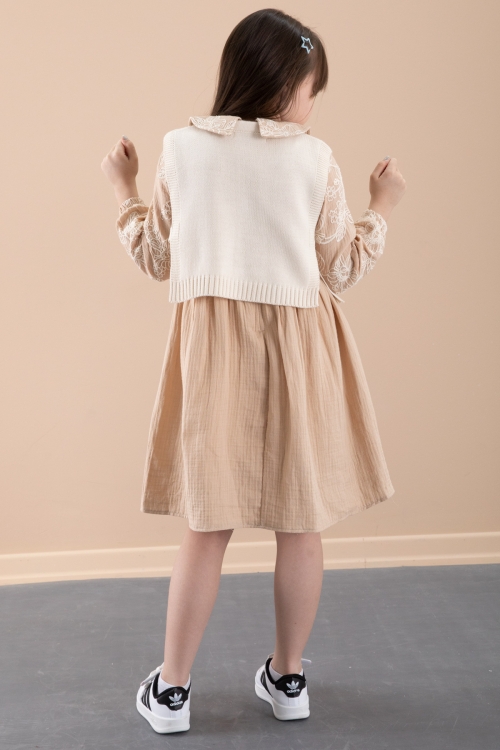 Bej Çiçek İşlemeli Süveterli Kız Çocuk Müslin Elbise 20483