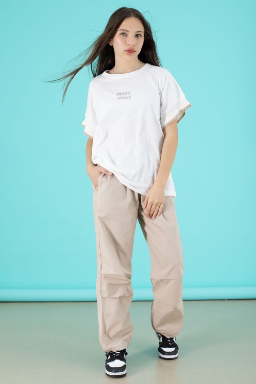 Bej Yazılı Oversize Tişörtlü Paraşüt Pantolonlu Kız Çocuk Takım 20297