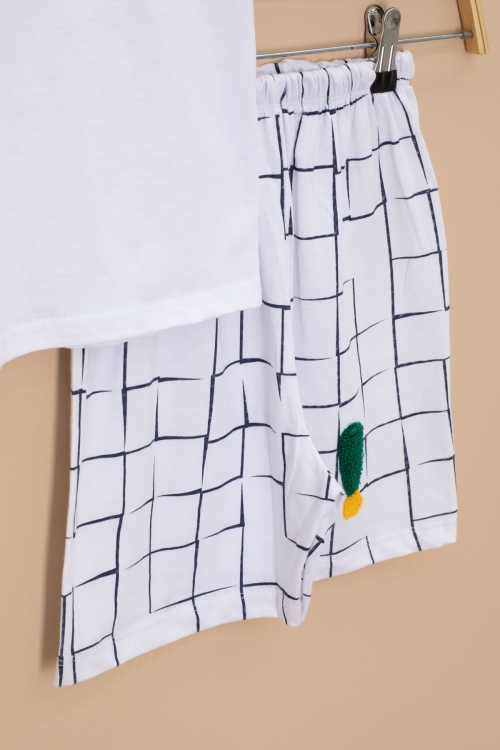 Beyaz Yazı Nakışlı Kısa Kol Tişörtlü Erkek Çocuk Şortlu Takım 20588