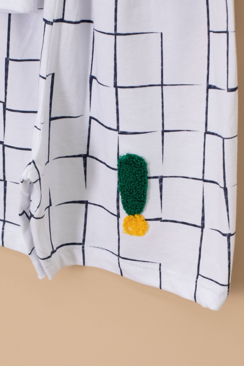 Beyaz Yazı Nakışlı Kısa Kol Tişörtlü Erkek Çocuk Şortlu Takım 20588