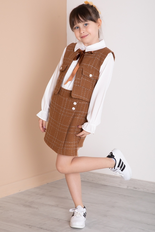 Kahve Fiyonklu Yelekli Düğme Detaylı Şort Etekli Kız Çocuk 3lü Takım 20317
