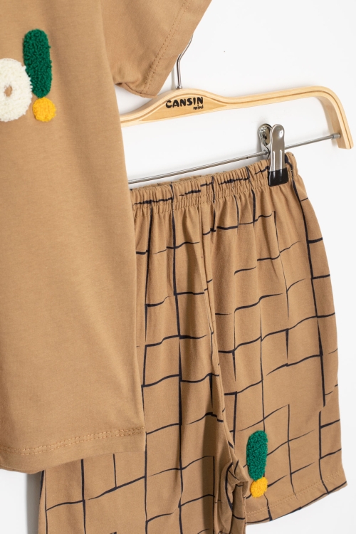 Kahverengi Yazı Nakışlı Kısa Kol Tişörtlü Erkek Çocuk Şortlu Takım 20589