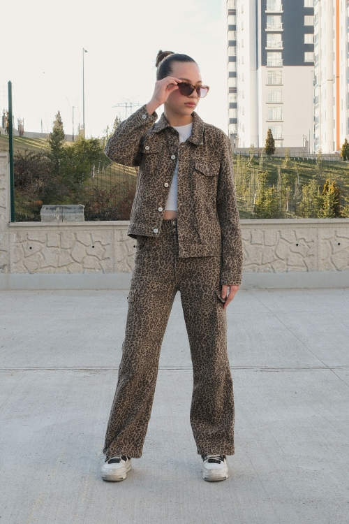 Kız Çocuk Leopar Desenli Düğmeli Ceketli Pantolonlu Jean Takım 20121