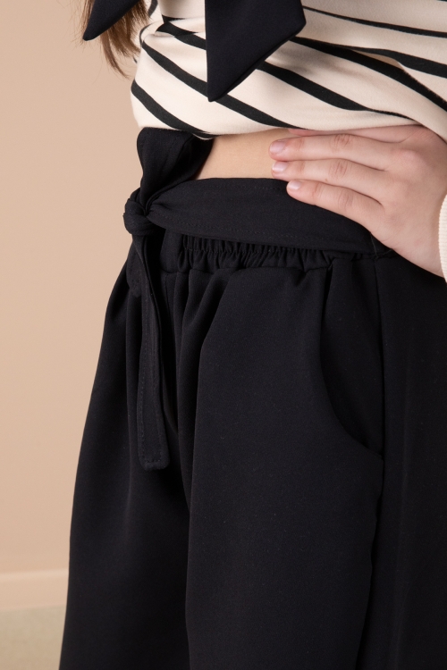 Krem Çizgili Sweatshirt Kuşaklı Pantolonlu Kız Çocuk Takım 20254