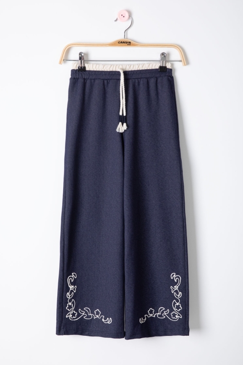 Lacivert Paçası Nakış Detaylı Kız Çocuk Geniş Paça Pantolon 20489