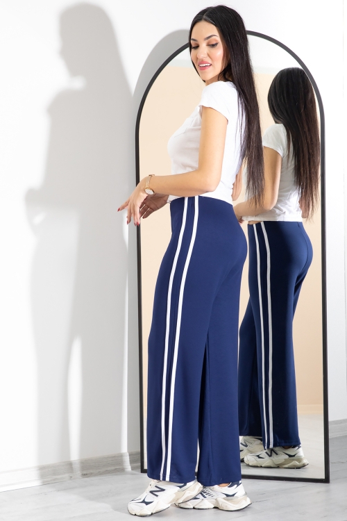 Lacivert Yanları Şeritli Geniş Paça Kadın Eşofman Altı 20367