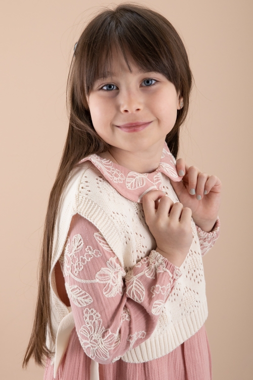 Pembe Çiçek İşlemeli Süveterli Kız Çocuk Müslin Elbise 20481