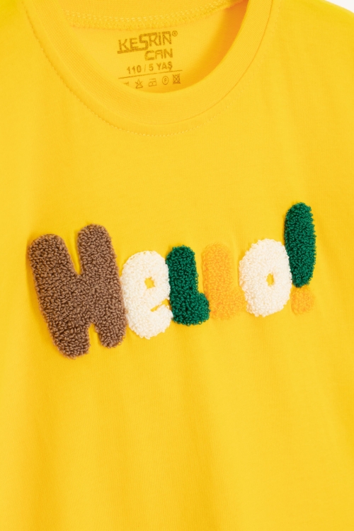Sarı Yazı Nakışlı Kısa Kol Tişörtlü Erkek Çocuk Şortlu Takım 20587