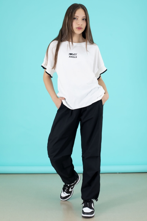 Siyah Yazılı Oversize Tişörtlü Paraşüt Pantolonlu Kız Çocuk Takım 20293