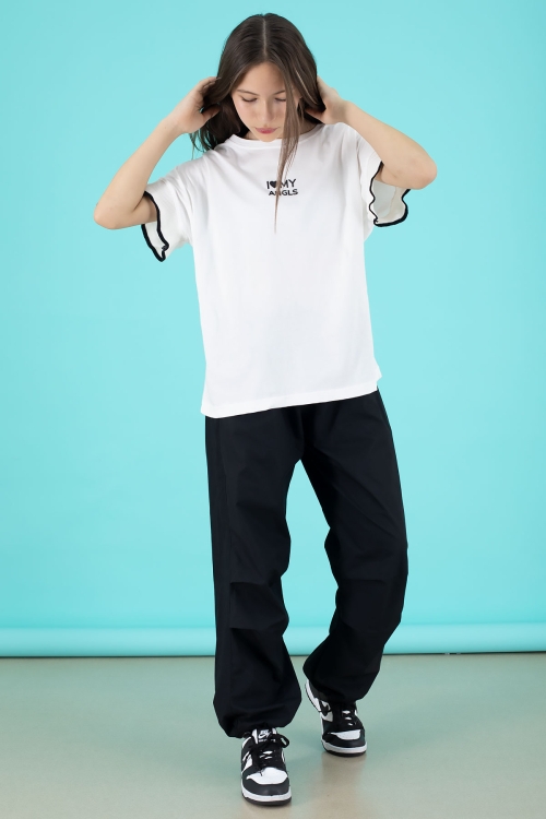Siyah Yazılı Oversize Tişörtlü Paraşüt Pantolonlu Kız Çocuk Takım 20293