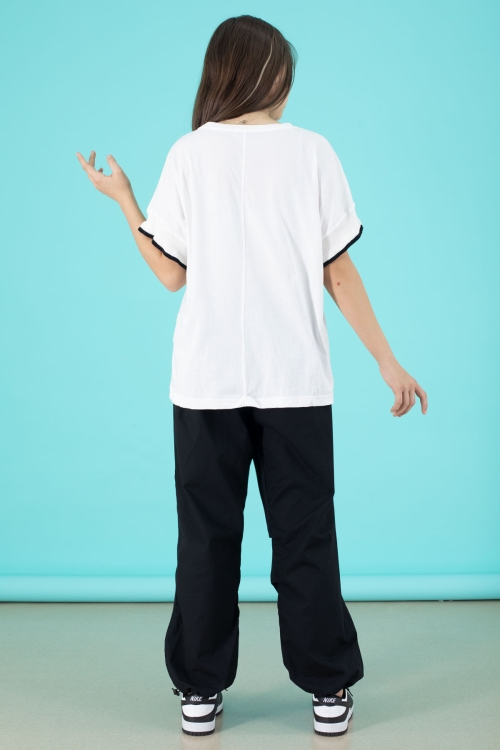 Siyah Yazılı Oversize Tişörtlü Paraşüt Pantolonlu Kız Çocuk Takım 20293